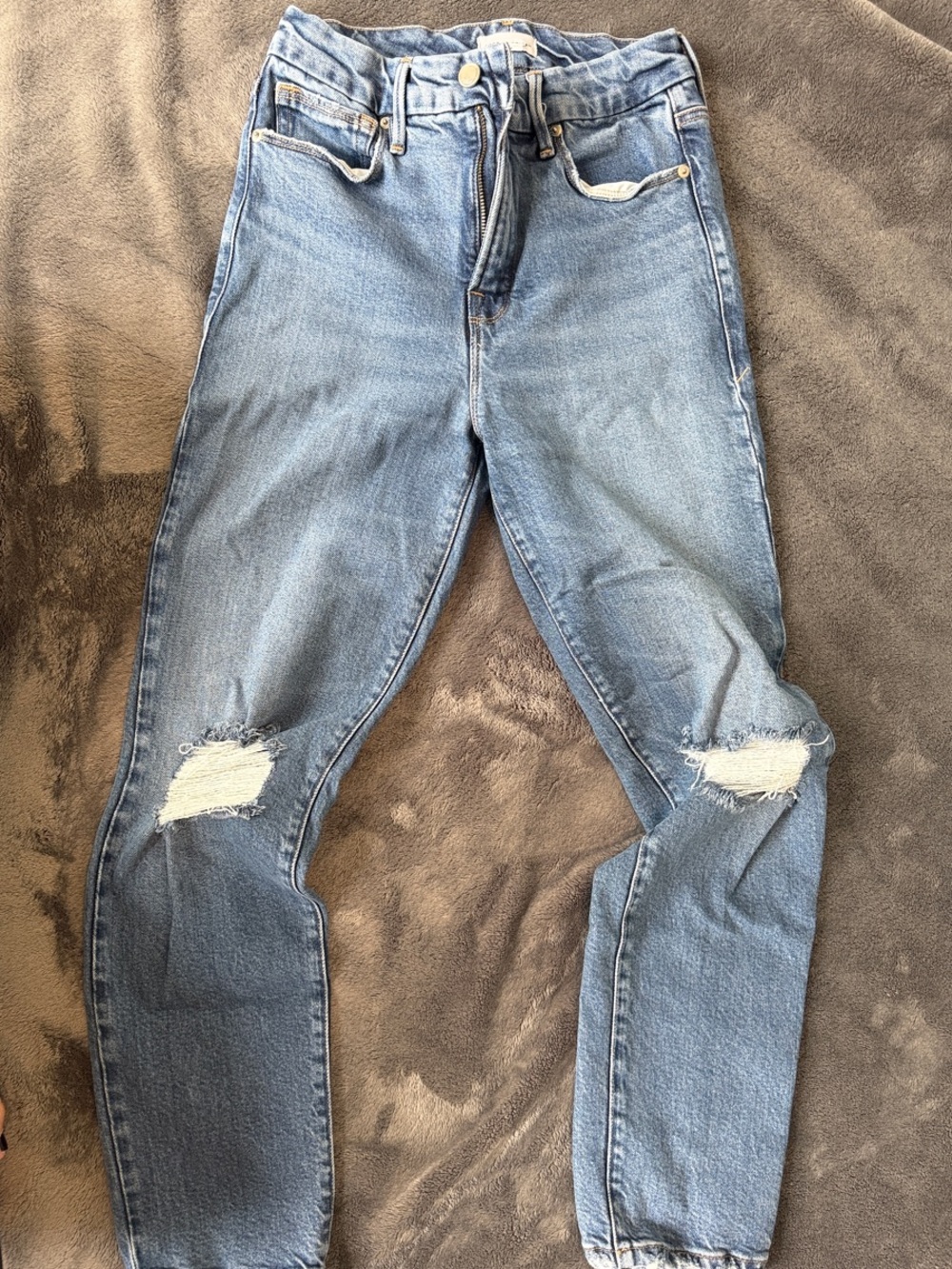 Good American Light Blue Straight Distressed womens Jeans